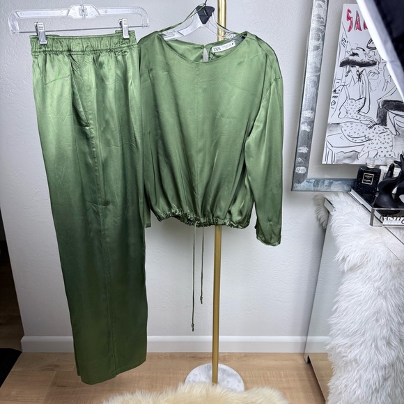 ZARA Olive Green Satin 2-Piece Set/Oversized Top XS/Pants L NWOT - Picture 3 of 11